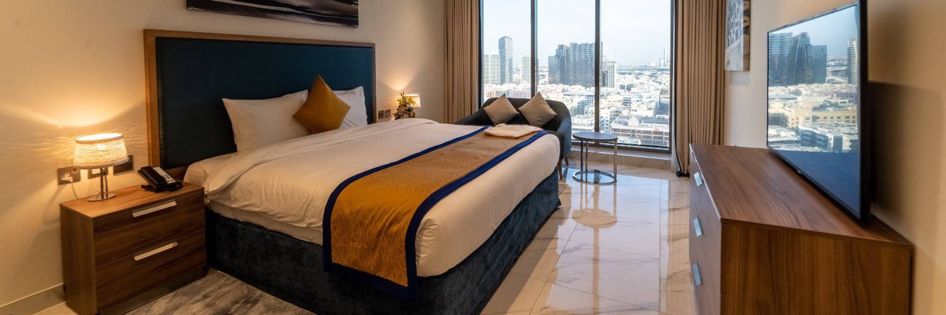 {{habitacion.nombre}} SUHA Mina Rashid Hotel Apartments, Bur Dubai