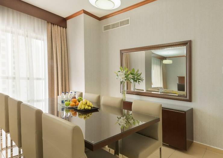 Deluxe three bedroom apartment SUHA JBR Hotel Apartments Dubai